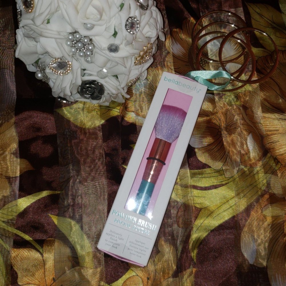 Bella Beauty Powder Brush